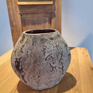 Vaas Keramiek rustiek creme 27x27x15cm