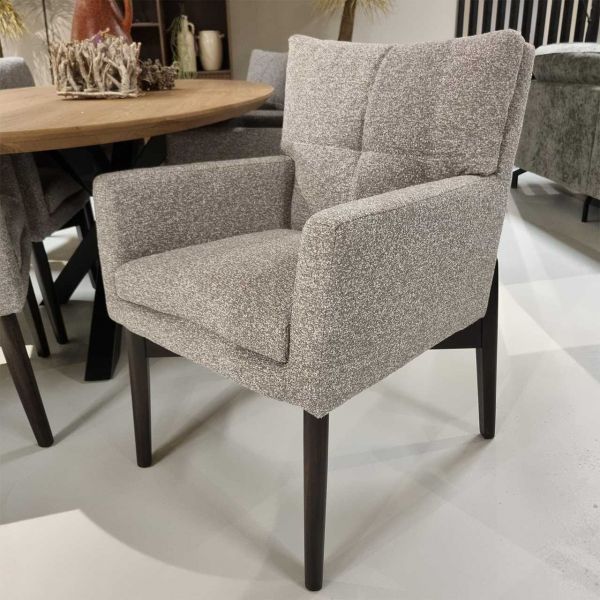 Armstoel Coevorden Trivello 35 houten poot