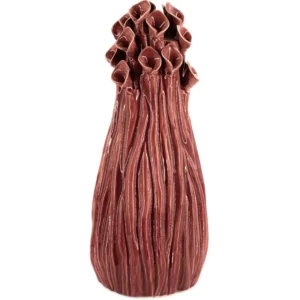 Bordeauxrode aardewerk vaas met bloemkelken decoratie - 32cm hoog - Meubeldriveinn.nl