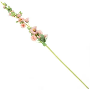 Lange kunstbloem stokroos 113 cm in zachte peach perzikkleur met groene bladeren