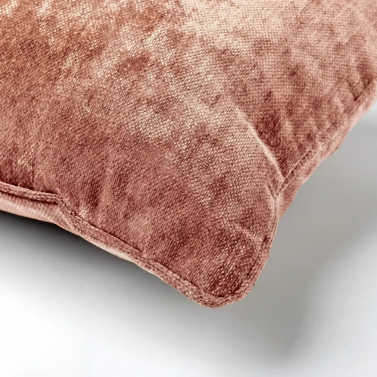 LEWY - sierkussen 45x45 cm - glansvelours - Old Rose - roze - Afbeelding 2