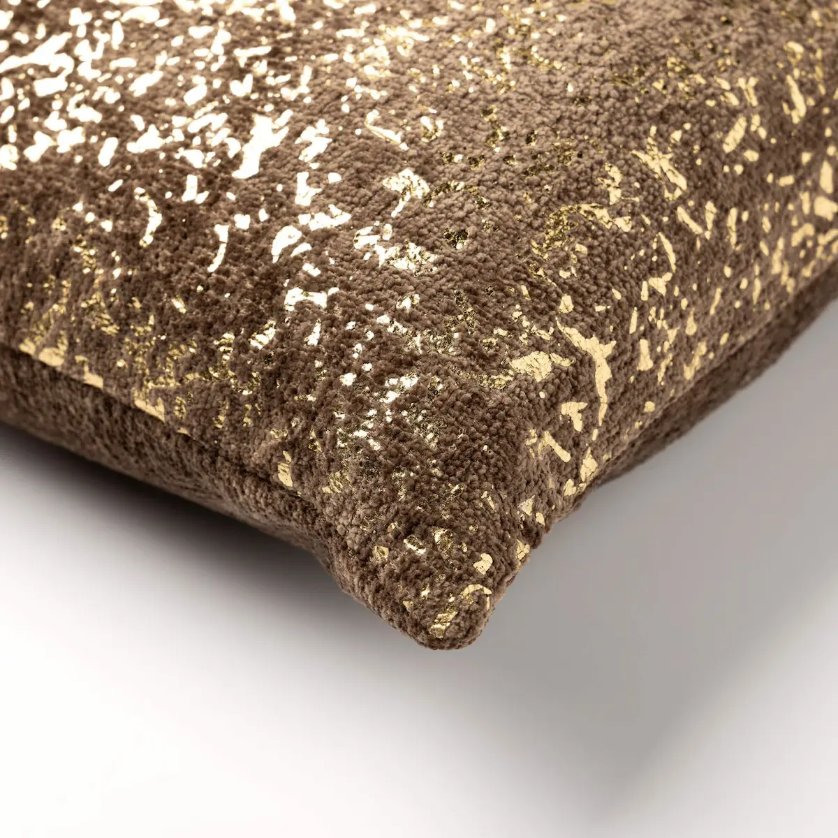 FLOW - sierkussen 45x45 cm - chenille - metallic - Chocolate Martini - bruin, goud - Afbeelding 3